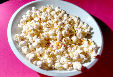 Potassium chloride seasoned popcorn